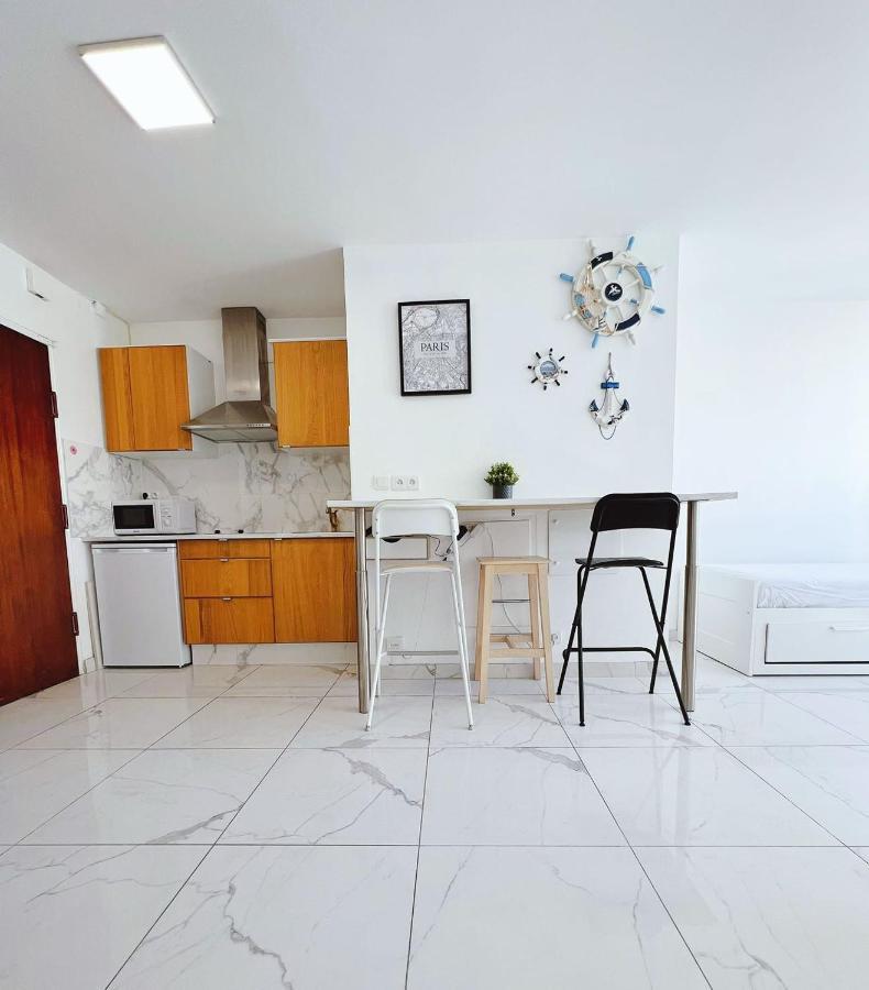 Apartment Near Subway And Supermarket Paris Eksteriør billede